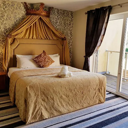 לינה וארוחת בוקר Killarney Inn