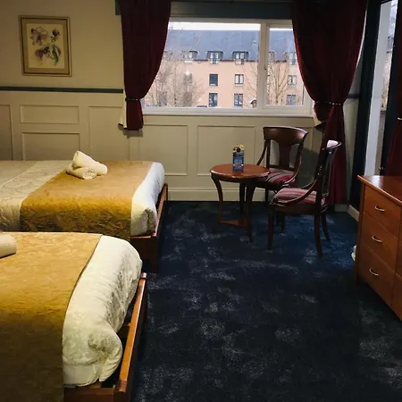 Killarney Inn לינה וארוחת בוקר