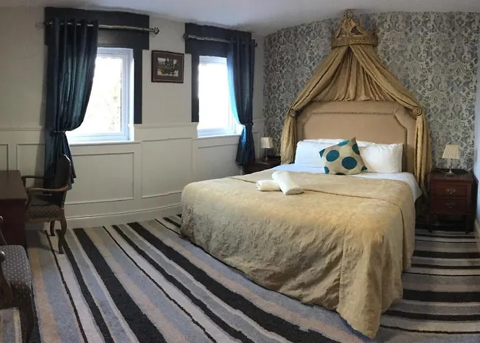 לינה וארוחת בוקר Killarney Inn